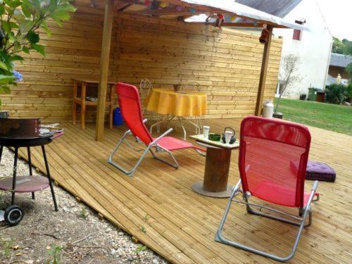 La Cle Des Roulottes Hotel Pluvigner Exterior foto